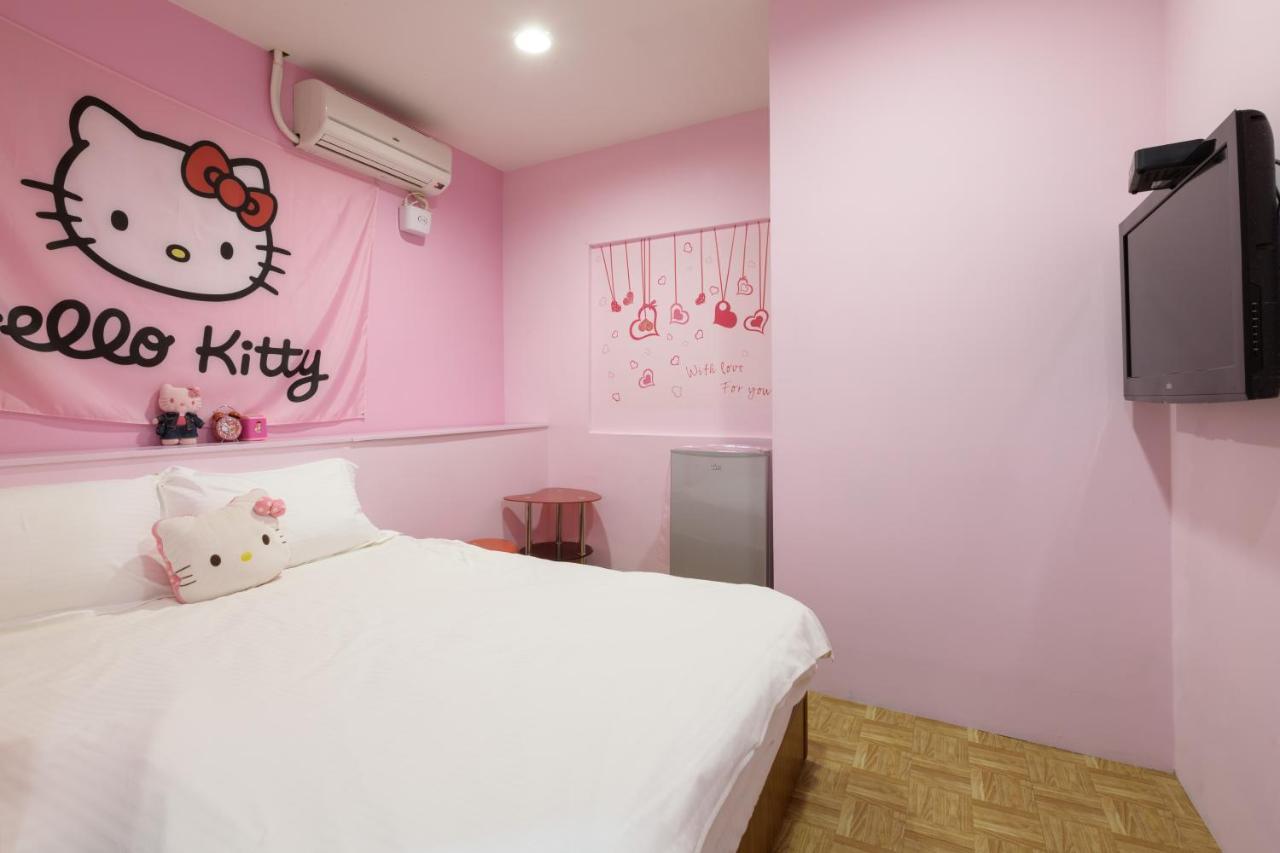 羅東夜市 小宅一生民宿 Night Market Small House Lifetime Hotel Luodong Buitenkant foto